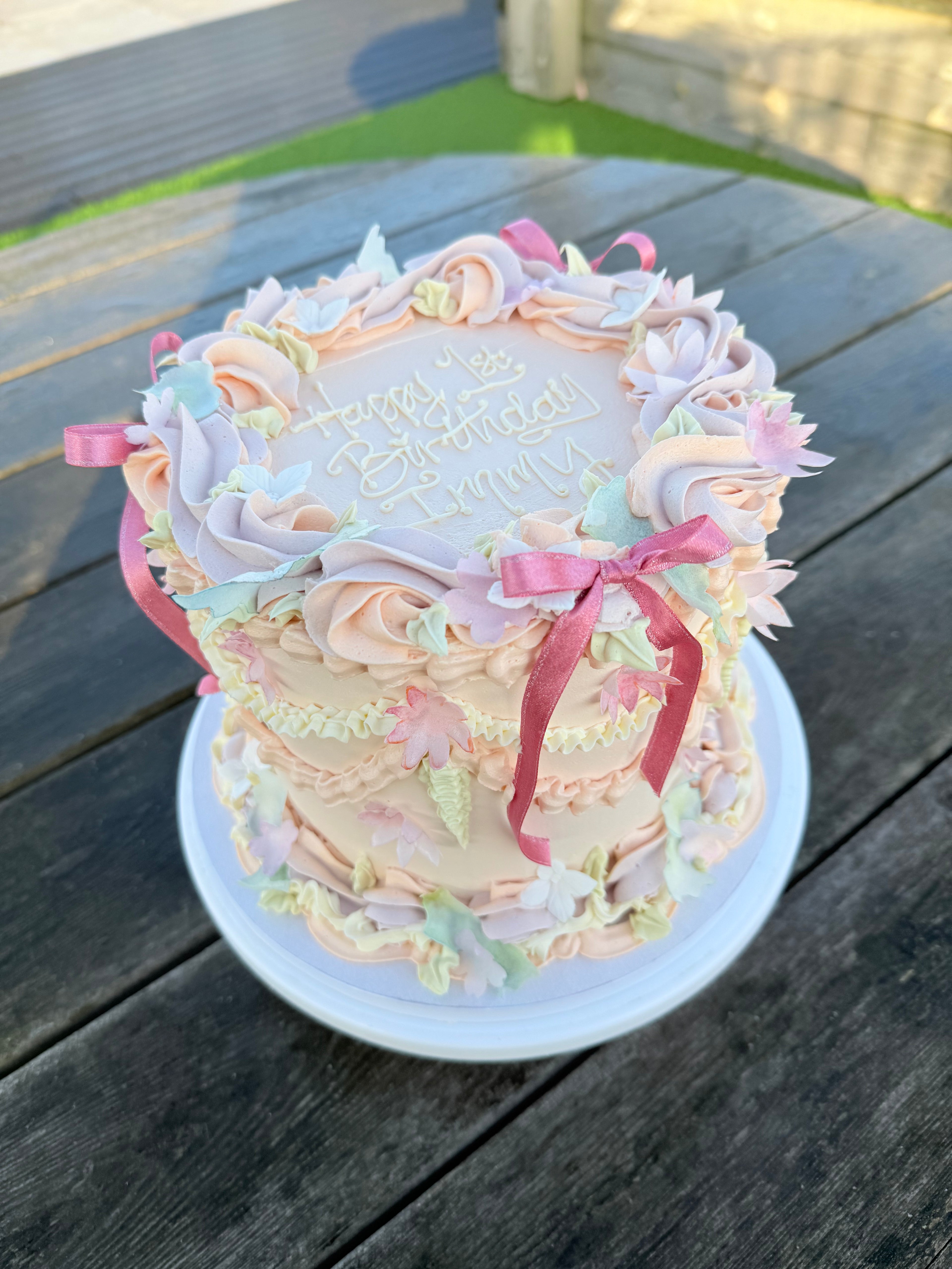 Multicolour Floral Vintage Round Cake